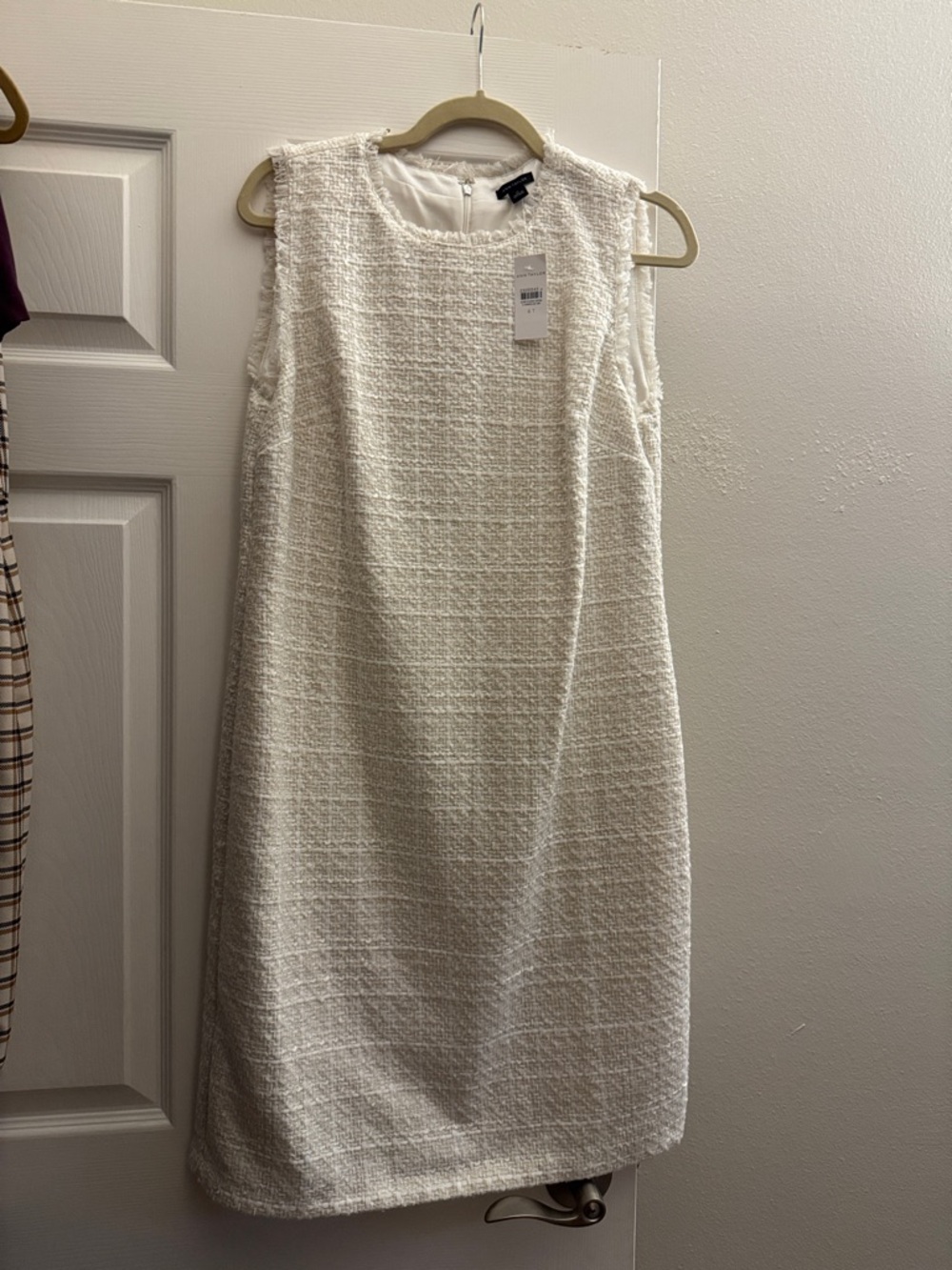 Ann Taylor Cream Textured Sleeveless Shift Dress